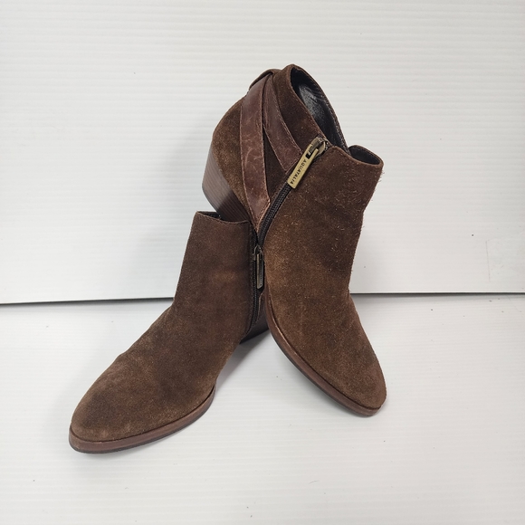 Aquatalia Women's Brown Suede Ankle Boot With Side Buckle Size 6.5 - Picture 4 of 12
